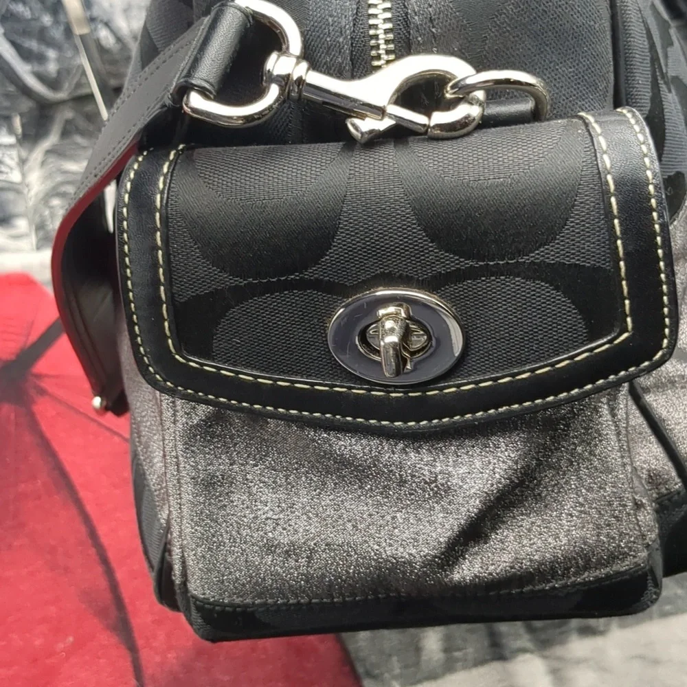 Coach Logo 2 Way Tote Bag duffel Charm Canvas LeatherF06K- 10392 - Picture 8 of 16